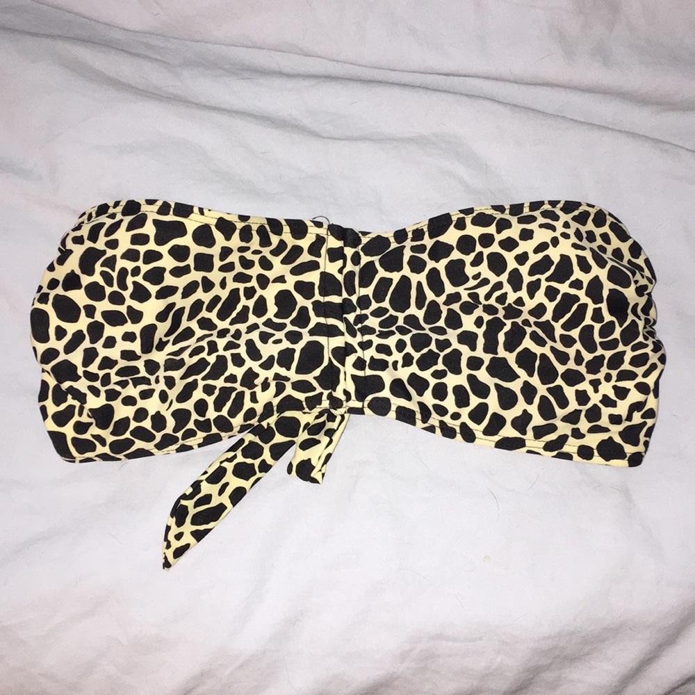 Leopard print strapless top